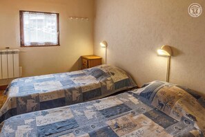 2 Schlafzimmer, Bügeleisen/Bügelbrett, Reisekinderbett, kostenloses WLAN