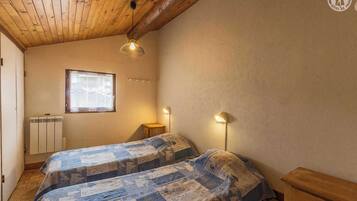 1 chambre, fer et planche à repasser, lit parapluie, Wi-Fi gratuit