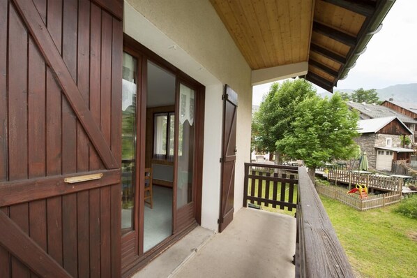 Exterior detail - LE RIVAL 4 - ALBIEZ MONTROND (ALBIEZ MONTROND)