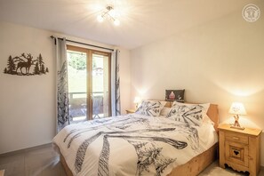 2 chambres, fer et planche à repasser, Wi-Fi gratuit, draps fournis