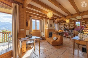 TV, fireplace, DVD player, stereo