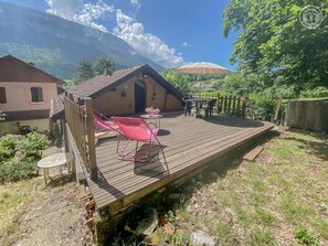 屋外ダイニングエリア