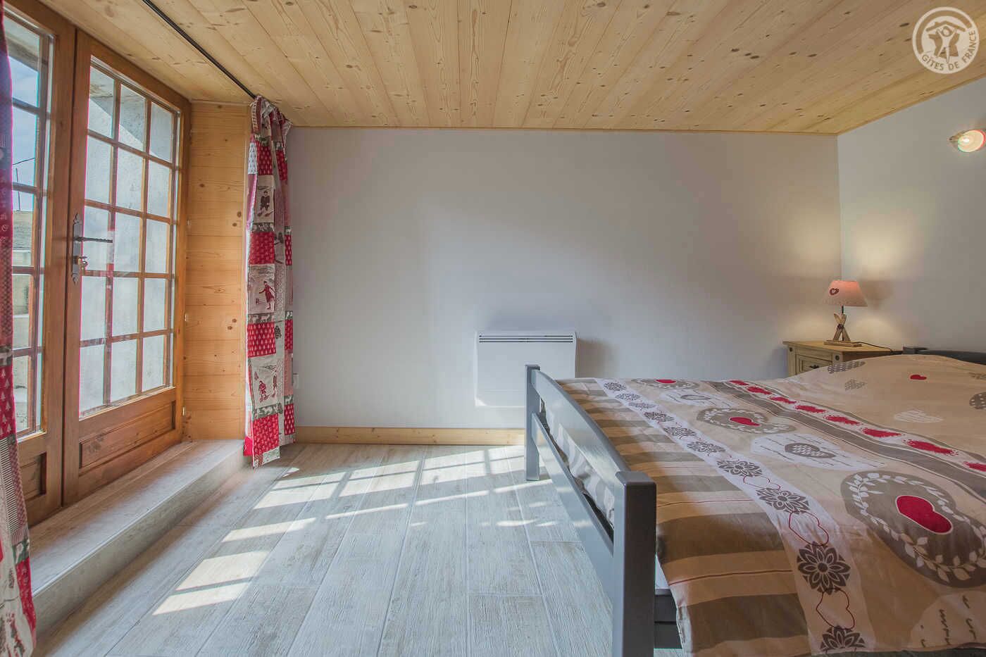 1 chambre, fer et planche à repasser, lit parapluie, Wi-Fi gratuit