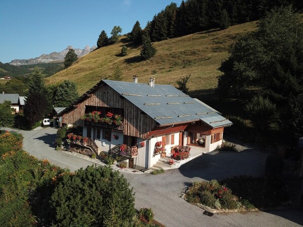 Exterior - ANCOLIE JOLY - UGINE (UGINE)