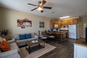 House, Multiple Beds, Patio | Living area