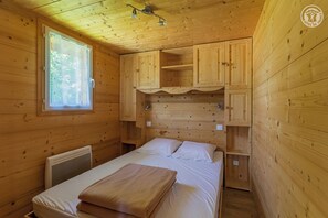 2 Schlafzimmer, Bügeleisen/Bügelbrett, kostenloses WLAN