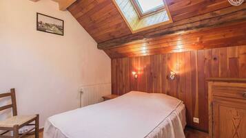 2 chambres, fer et planche à repasser, lit parapluie, Wi-Fi gratuit