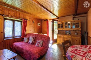 Télévision, cheminée