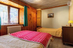 1 chambre, fer et planche à repasser, lit parapluie, Wi-Fi gratuit