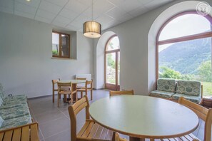 Dining - LE BACHU - SAINT ALBAN DES VILLARDS (ST-ALBAN-DES-VILLARDS)