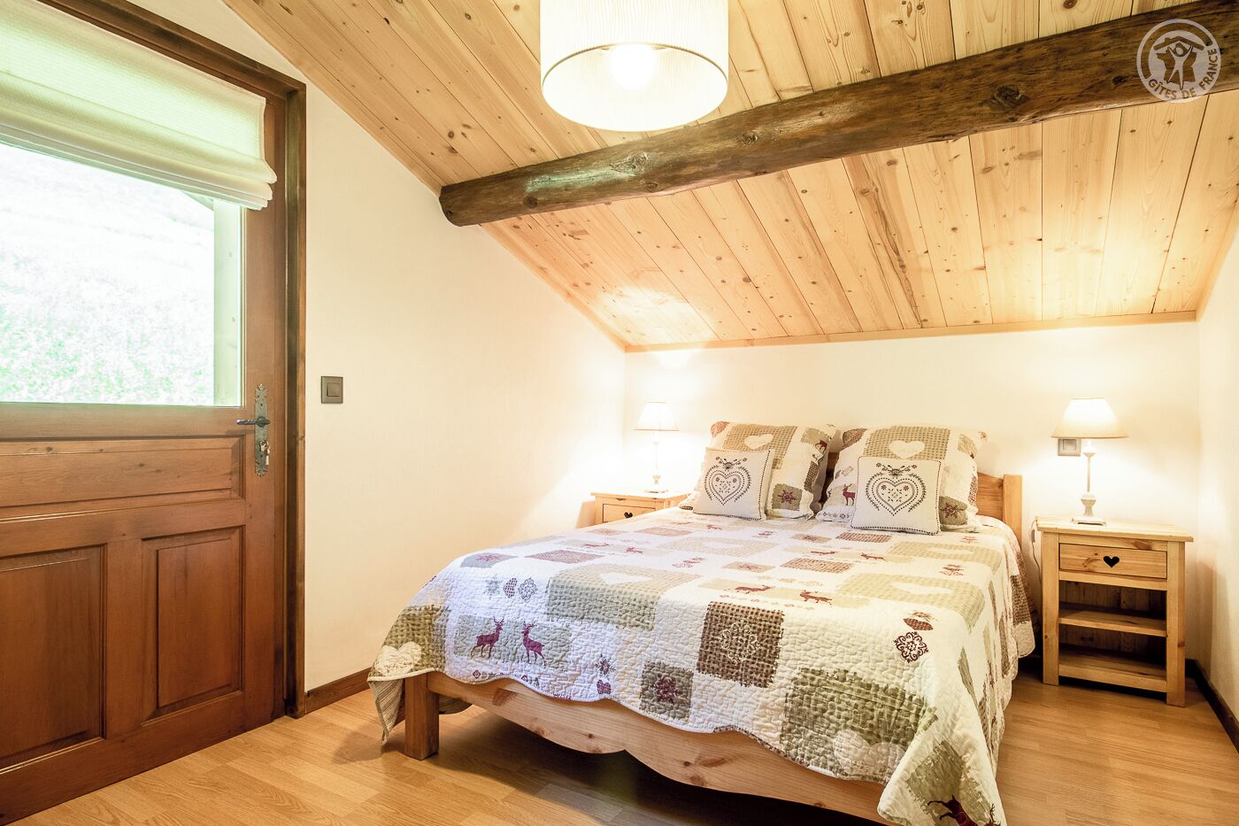 3 slaapkamers, een strijkplank/strijkijzer, reisbedje, gratis wifi