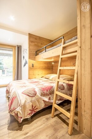 2 Schlafzimmer, Bügeleisen/Bügelbrett, Reisekinderbett, kostenloses WLAN