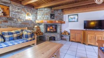 TV connectée, cheminée