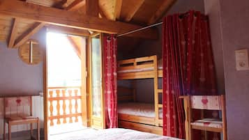 1 Schlafzimmer, Bügeleisen/Bügelbrett, Reisekinderbett