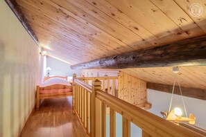 4 bedrooms, iron/ironing board, travel crib, free WiFi