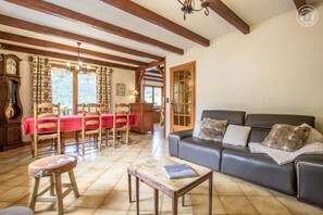 TV, DVD player, stereo