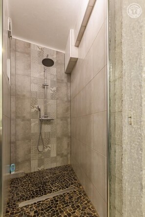 Dusche, Haartrockner