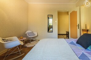 2 chambres, fer et planche à repasser, lit parapluie, Wi-Fi gratuit