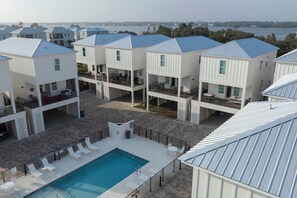 Outdoor pool, a heated pool - Gulf and Heated Pool Views - 3 Minute Walk to Beach! (Gulf Shores)