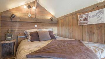 1 chambre, fer et planche à repasser, lit parapluie, draps fournis