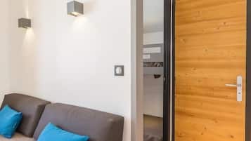 1 bedroom, iron/ironing board, free WiFi