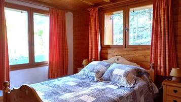 2 chambres, fer et planche à repasser, lit parapluie, Wi-Fi gratuit