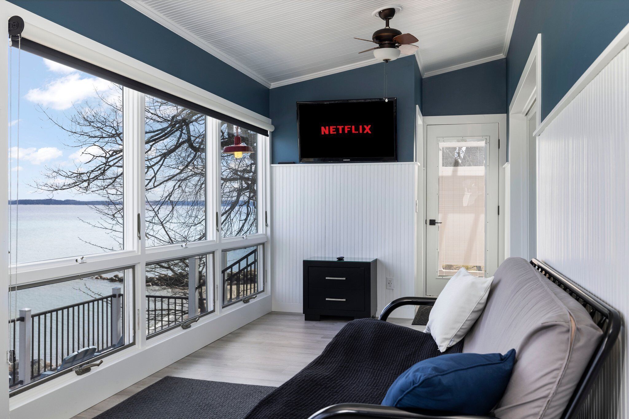 Fernseher, Kamin, Videospiele, Stereoanlage