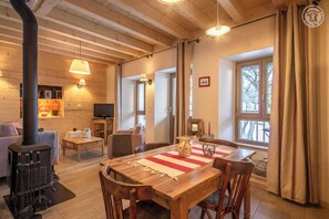 Dining - LA DRONNA - LE NOYER (LE NOYER)