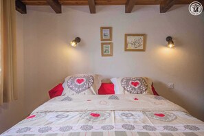 2 soverom, strykejern/-brett, reiseseng for barn og wi-fi (inkludert)