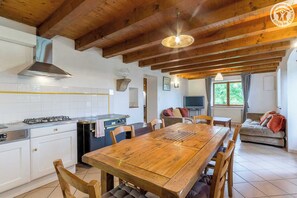 Interior - LE BIOLLEY - ENTRELACS (ENTRELACS)