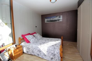 1 bedroom, iron/ironing board, travel crib, free WiFi