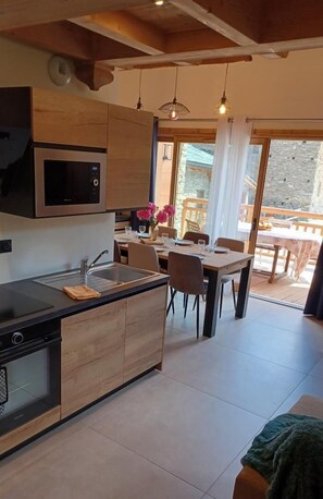 Fridge, microwave, oven, stovetop - LE VIEUX MOULIN - LA PARRACHEE (VAL CENIS)