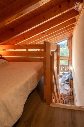 3 Schlafzimmer, Bügeleisen/Bügelbrett, Reisekinderbett