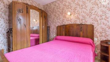 1 chambre, fer et planche Ă repasser, lit parapluie, Wi-Fi gratuit