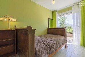 2 camere, ferro/asse da stiro, Wi-Fi gratuito