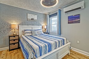 3 bedrooms, iron/ironing board, free WiFi - Cozy and Roomy Beachside Bungalow in Sea Isle (Sea Isle City)