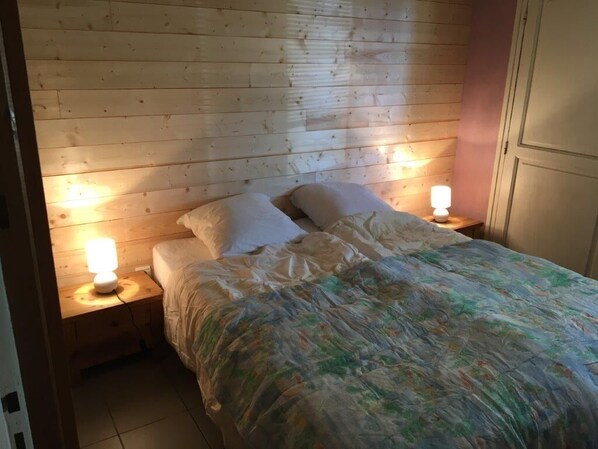 1 bedroom, iron/ironing board, free WiFi