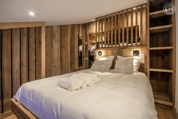 1 chambre, fer et planche à repasser, lit parapluie, Wi-Fi gratuit