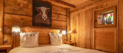 2 chambres, fer et planche à repasser, lit parapluie, Wi-Fi gratuit