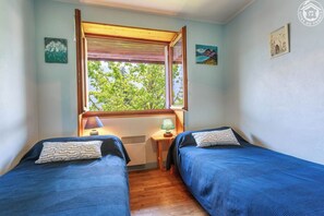 3 chambres, fer et planche à repasser, lit parapluie, Wi-Fi gratuit