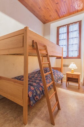 2 Schlafzimmer, Bügeleisen/Bügelbrett, Reisekinderbett, kostenloses WLAN