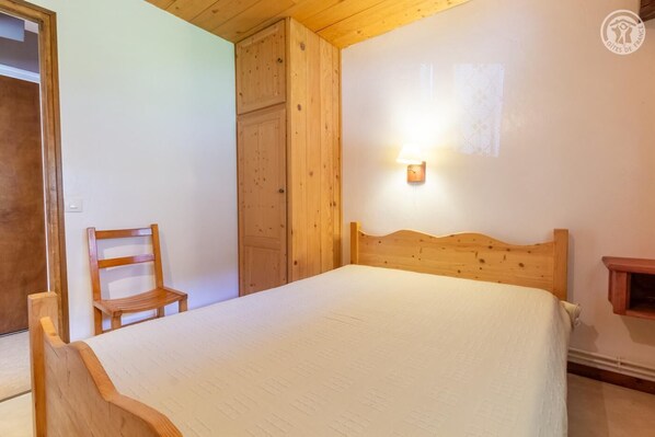 3 Schlafzimmer, Bügeleisen/Bügelbrett, Reisekinderbett