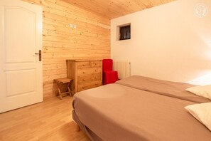 2 chambres, fer et planche à repasser, Wi-Fi gratuit