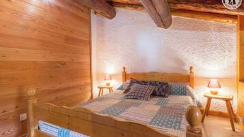 2 chambres, fer et planche Ă repasser, lit parapluie