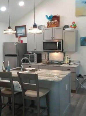 Mikrowelle, Ofen, Herdplatte, Geschirrspüler