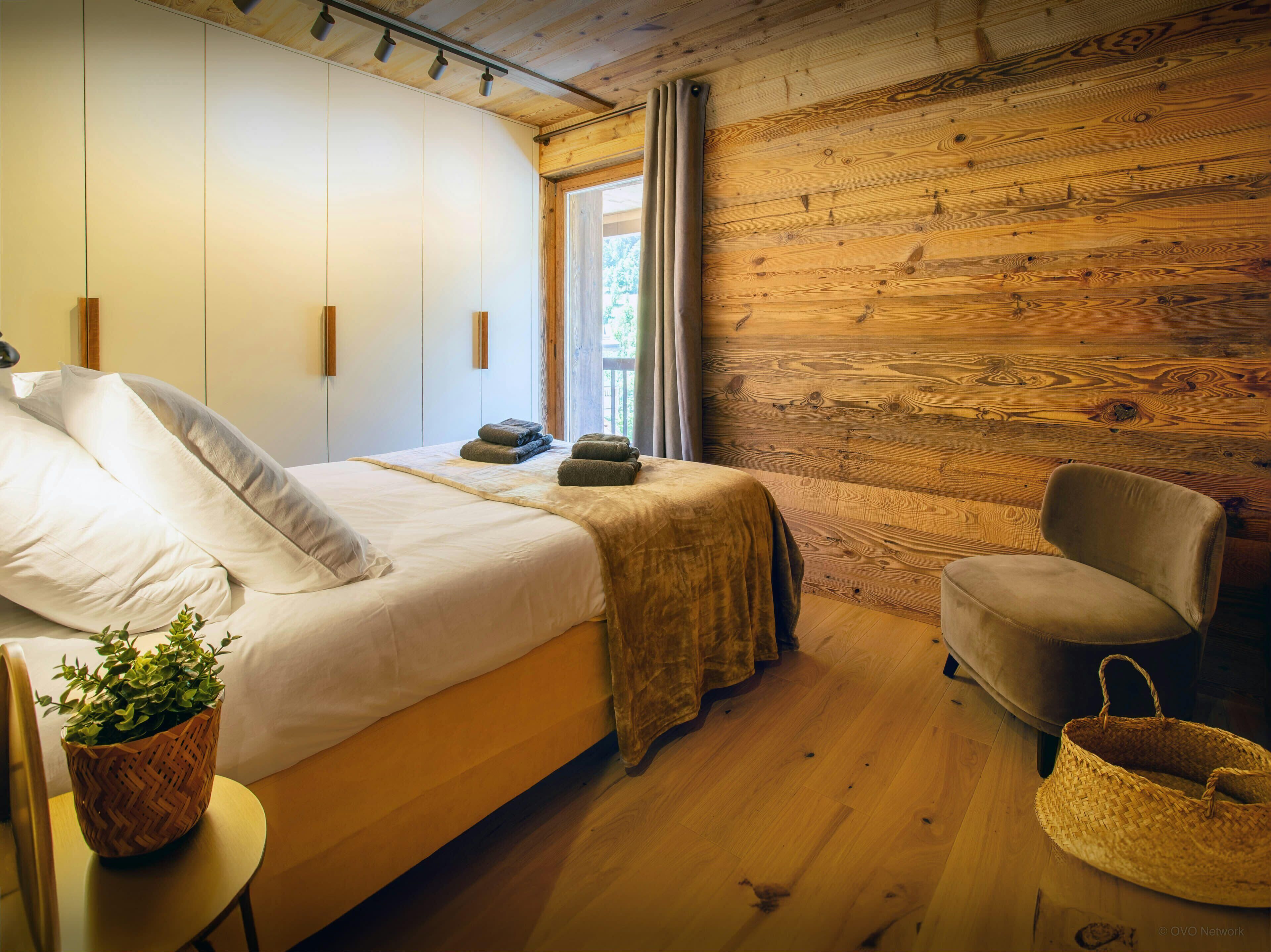 4 chambres, fer et planche à repasser, Wi-Fi, draps fournis