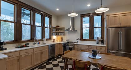 Creek-side retreat in the woods, perfect for families seeking quality time