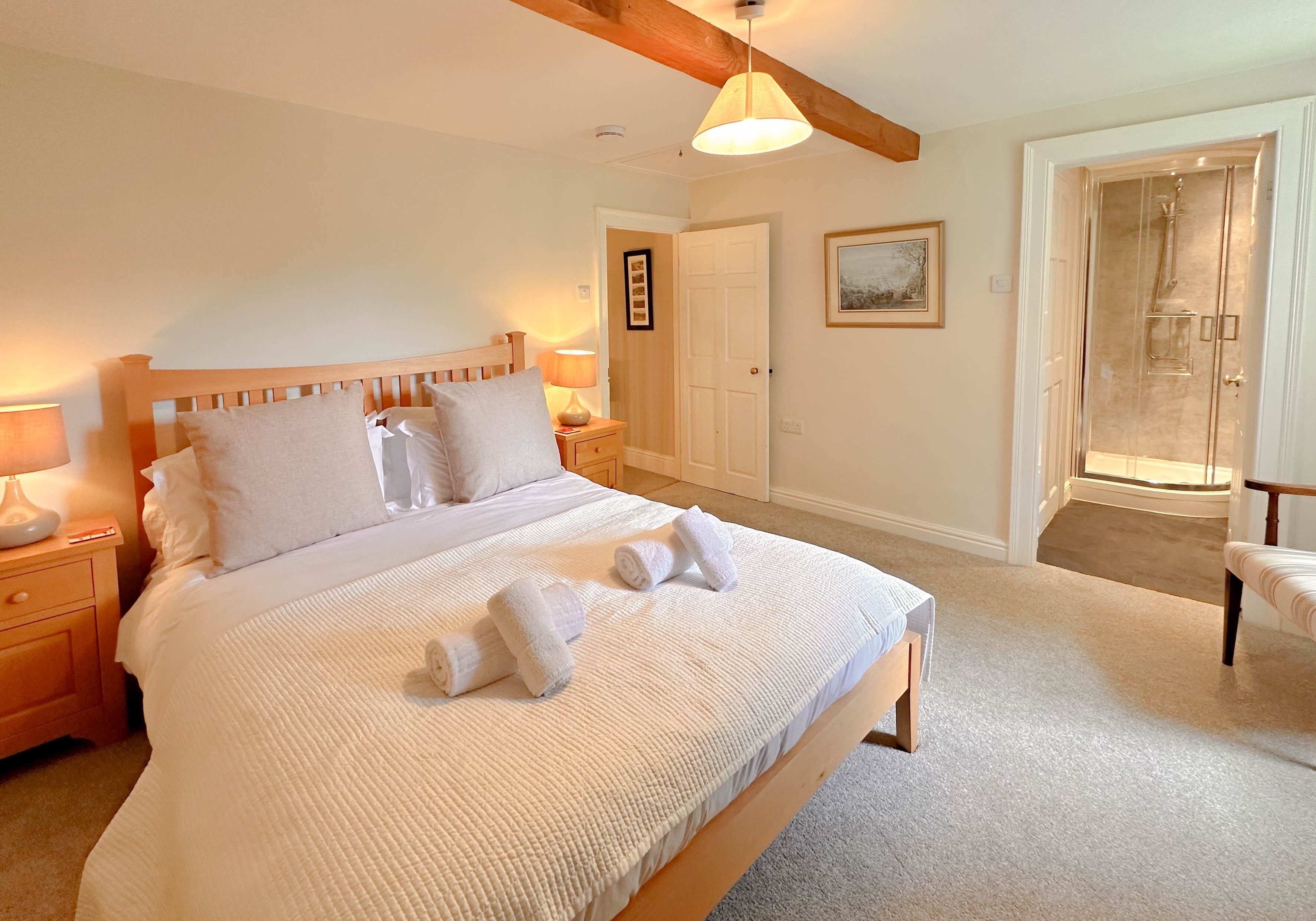 6 室のベッドルーム、アイロン / アイロン台、旅行用ベビーベッド、WiFi (無料)