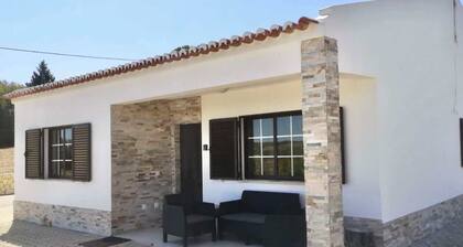 Casa Manuel J. J. M -alfambras, Aljezur Quiet Country House