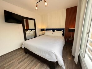 2 室のベッドルーム、アイロン / アイロン台、ベッドシーツ